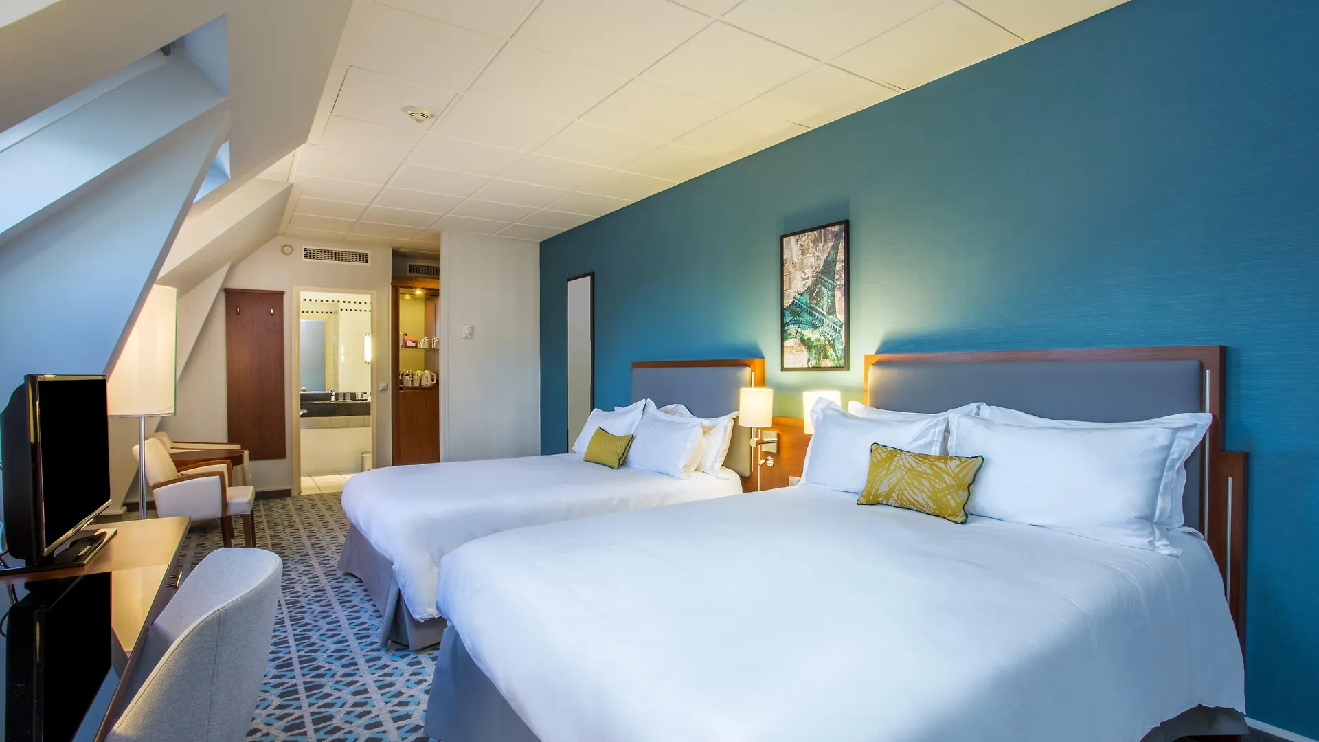 Crowne Plaza République, An Ihg Hotel 4*