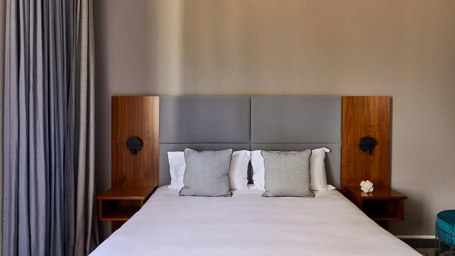 Hotel Crowne Plaza République, An Ihg