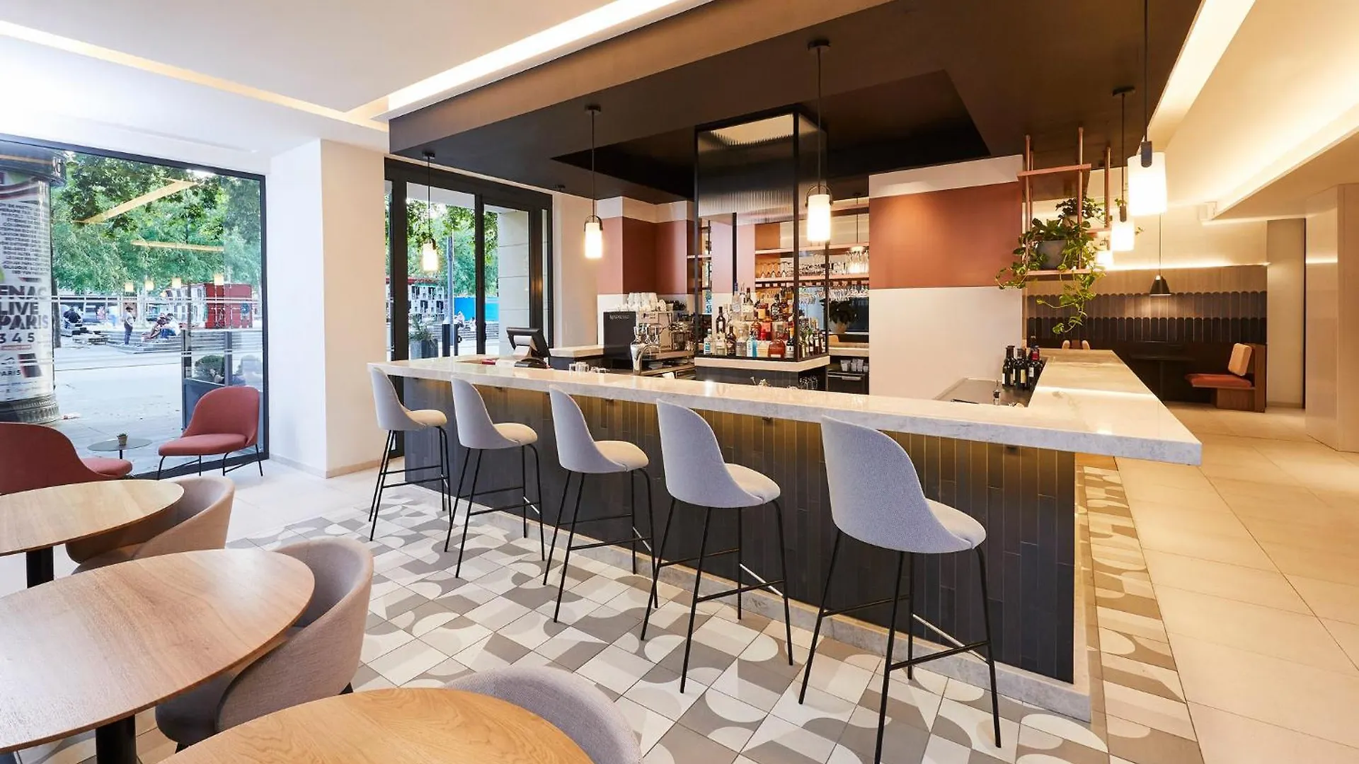 Crowne Plaza République, An Ihg Hotel 4*