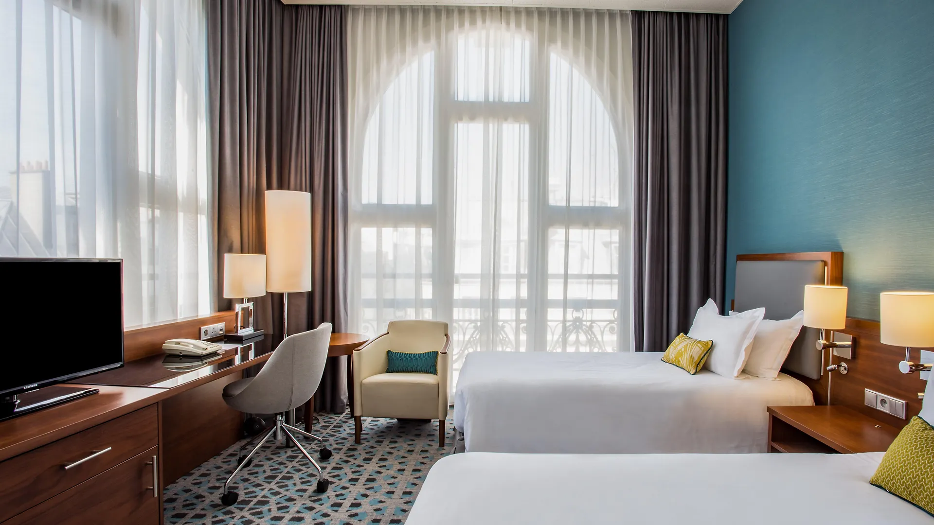 Crowne Plaza République, An Ihg Hotel 4*