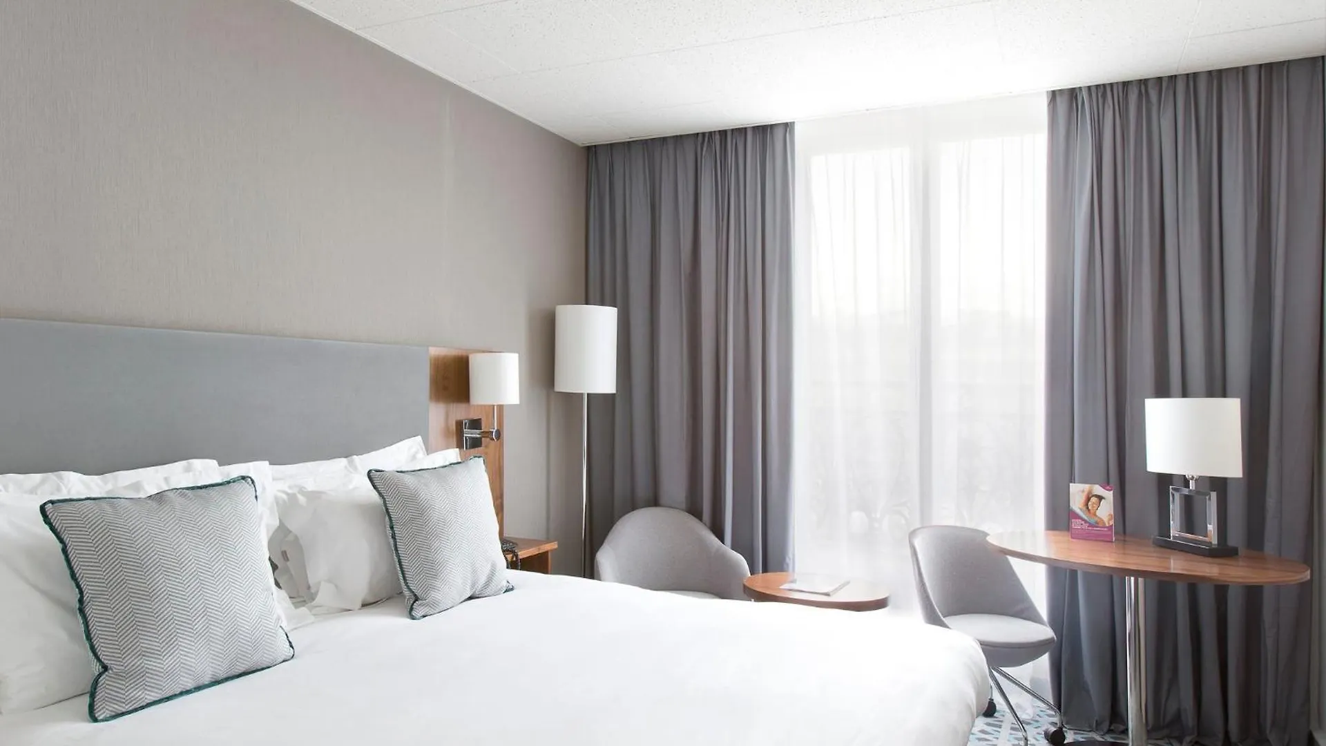 Crowne Plaza République, An Ihg Hotel 4*
