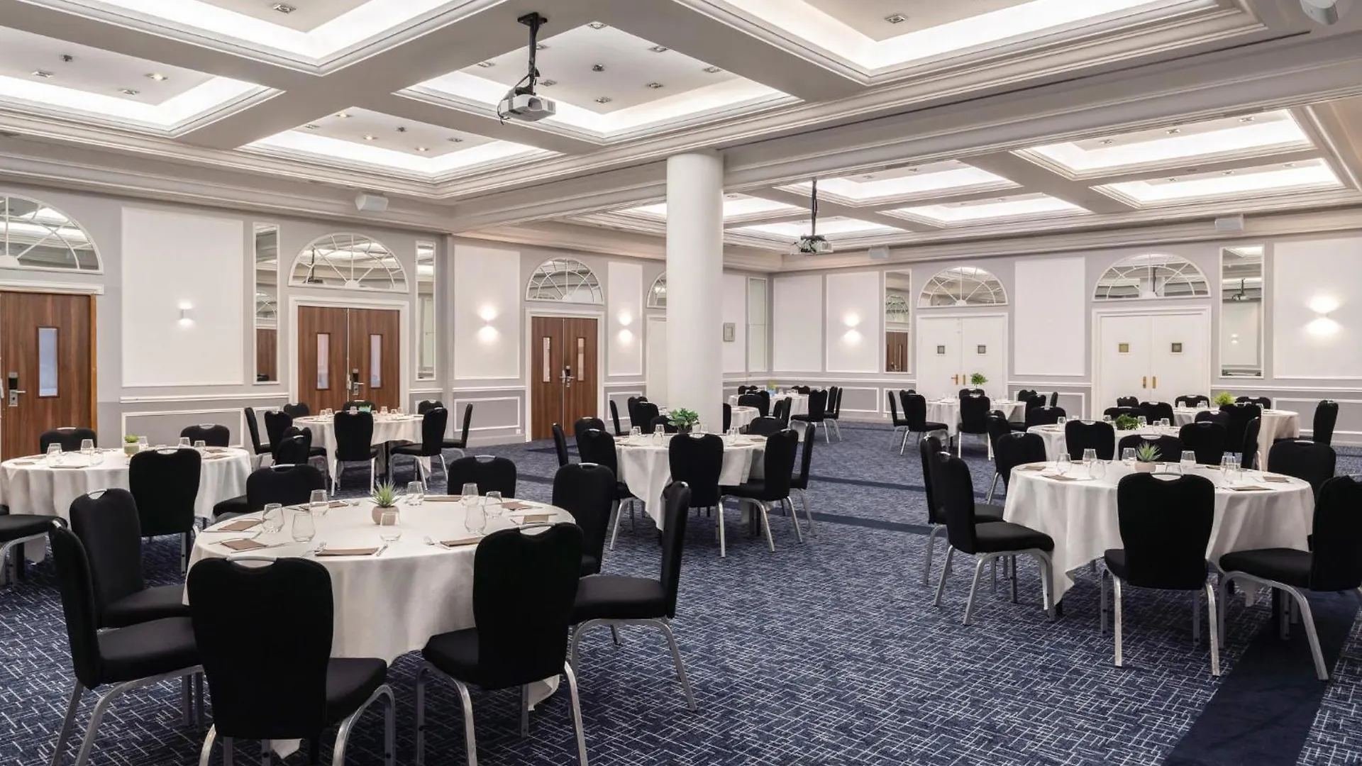 Crowne Plaza République, An Ihg 4* Parigi
